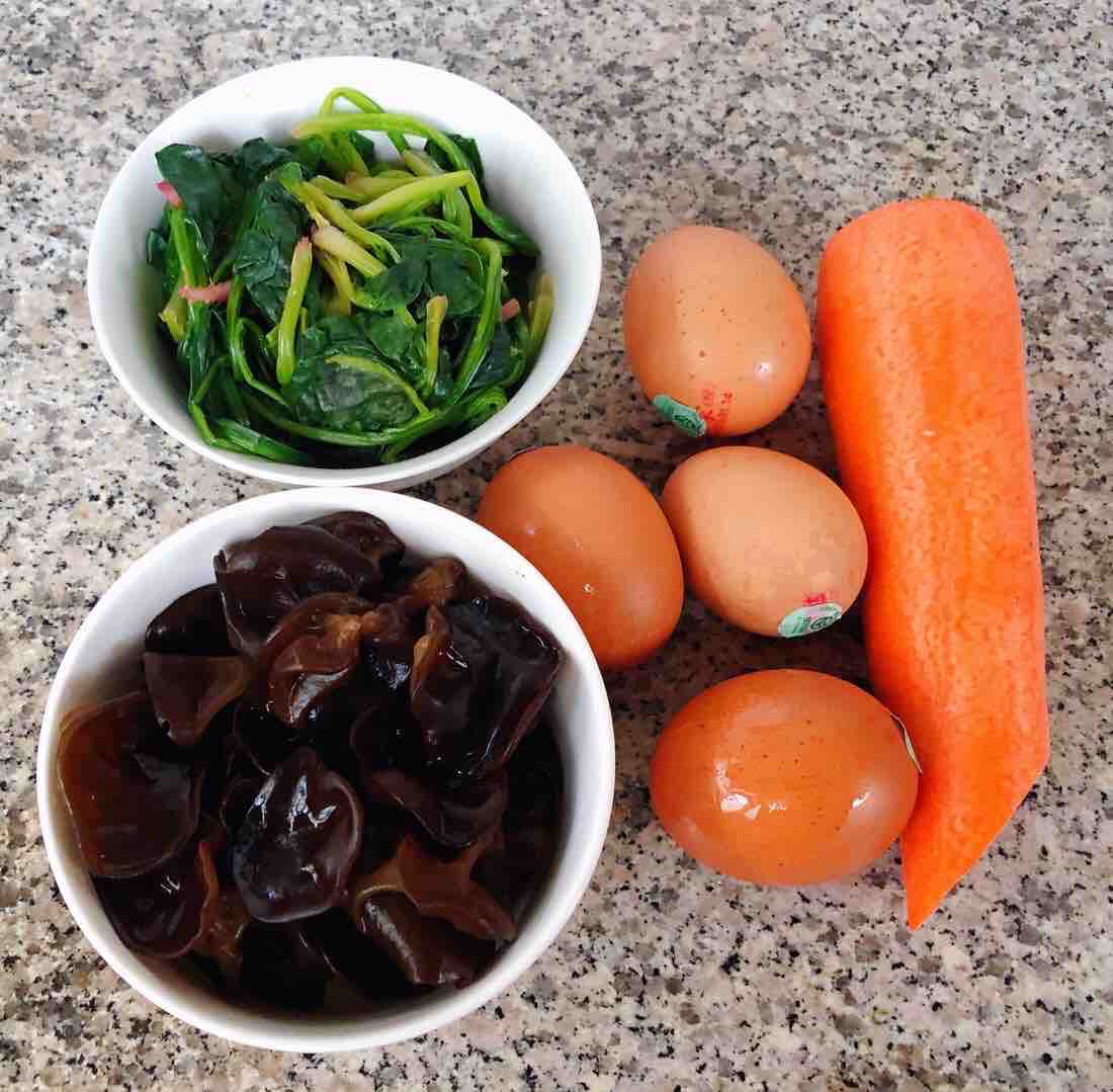 菠菜木耳炒雞蛋的做法-家常味炒菜譜