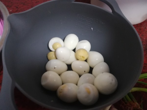 孜然味鵪鶉蛋的做法-咸鮮味炒菜譜