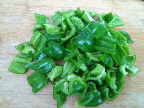 辣椒炒肉片的做法-咸鮮味炒菜譜