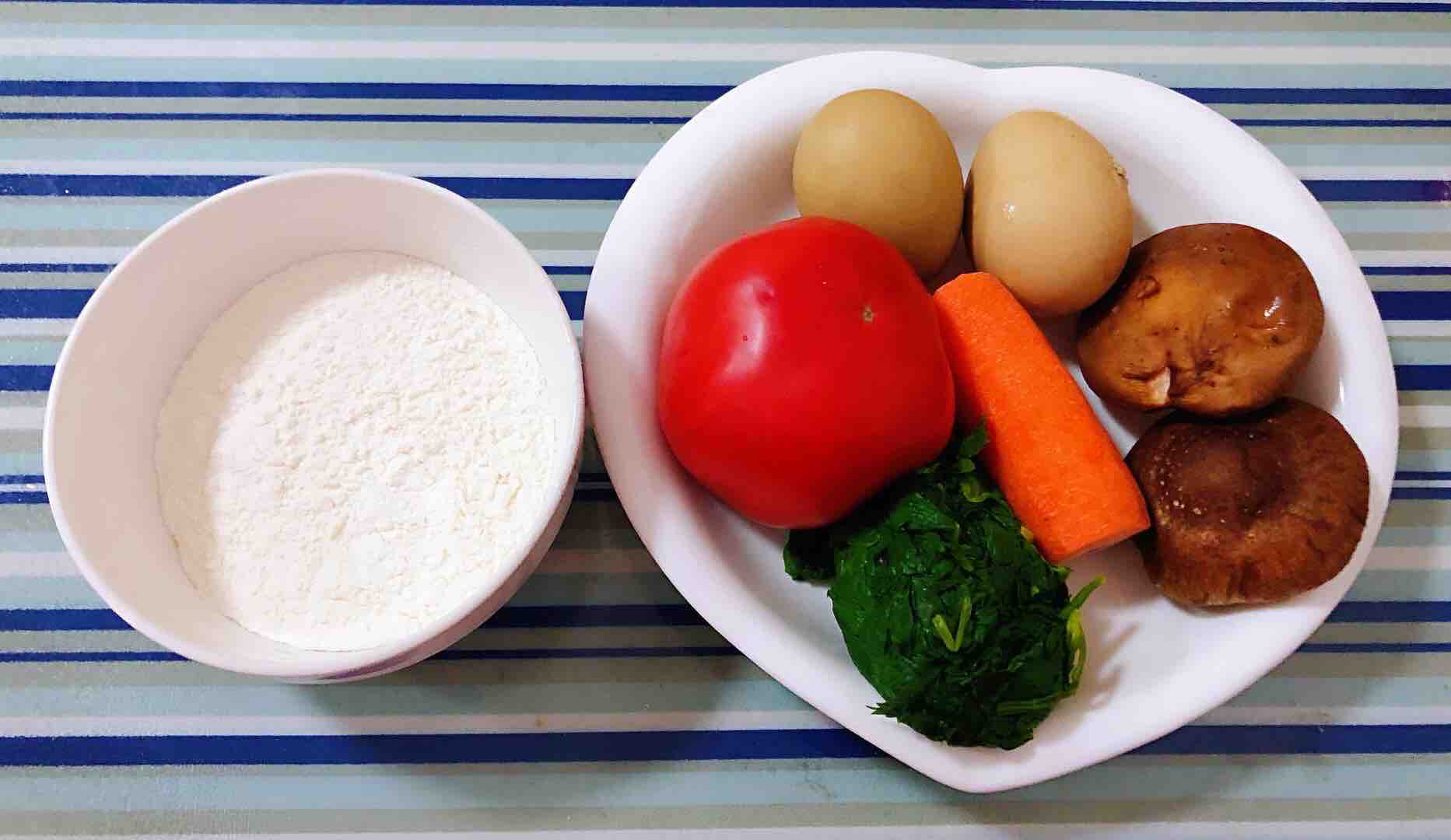 西紅柿香菇芹菜葉豬肉疙瘩湯的做法-家常味煮菜譜