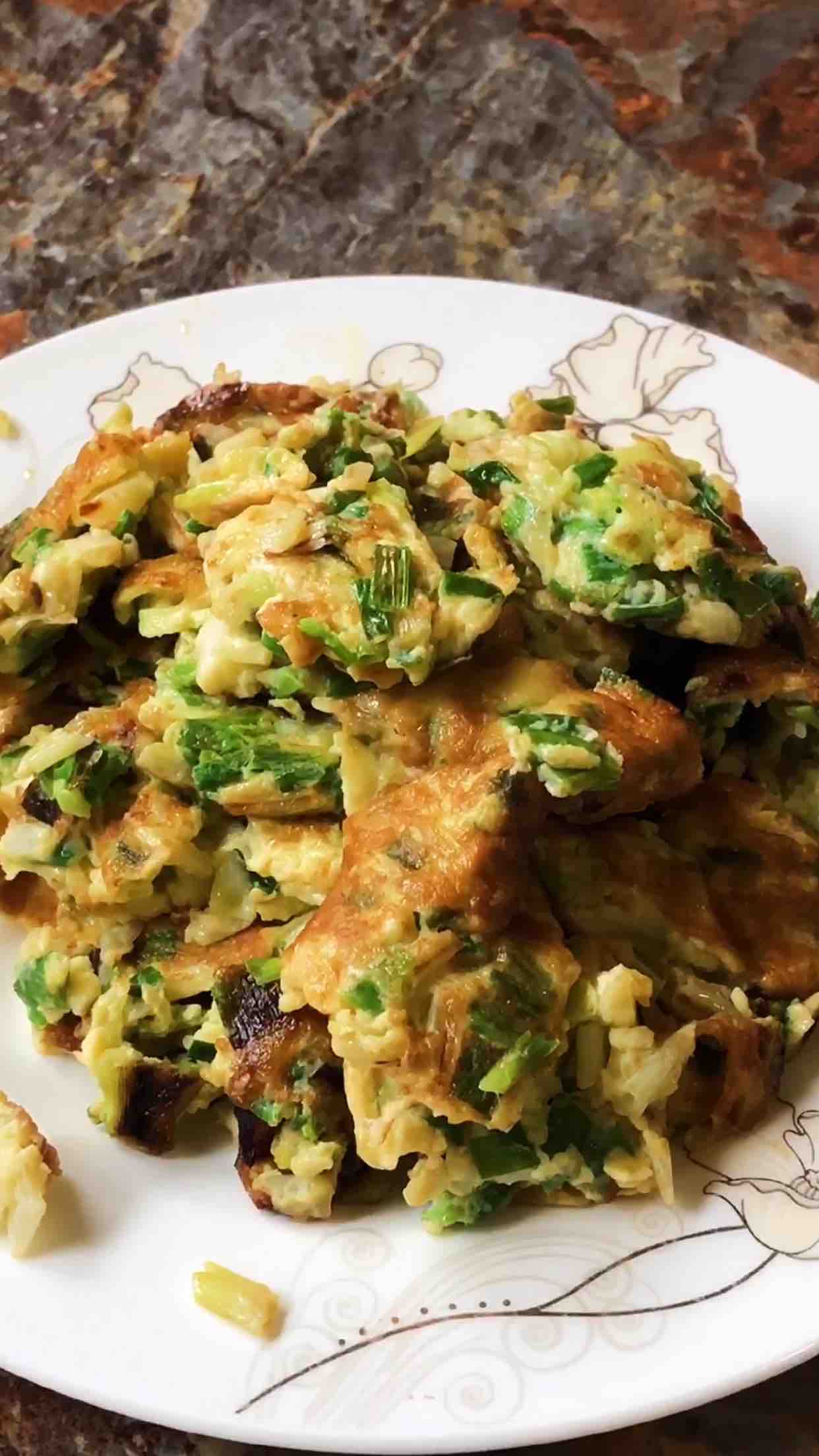 小蔥炒雞蛋的做法-蒜香味炒菜譜