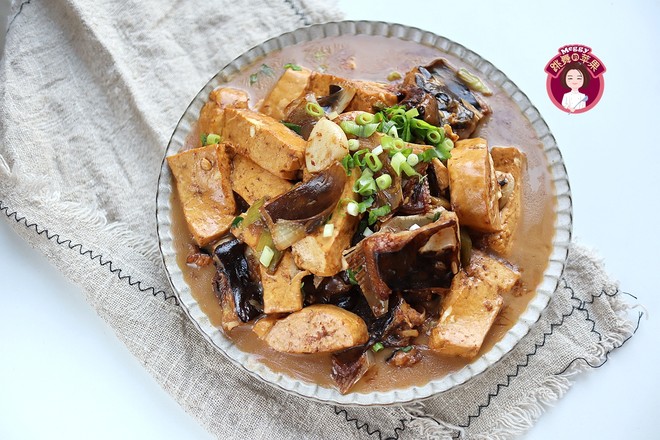 老板魚燉豆腐的做法-蒜香味燉菜譜