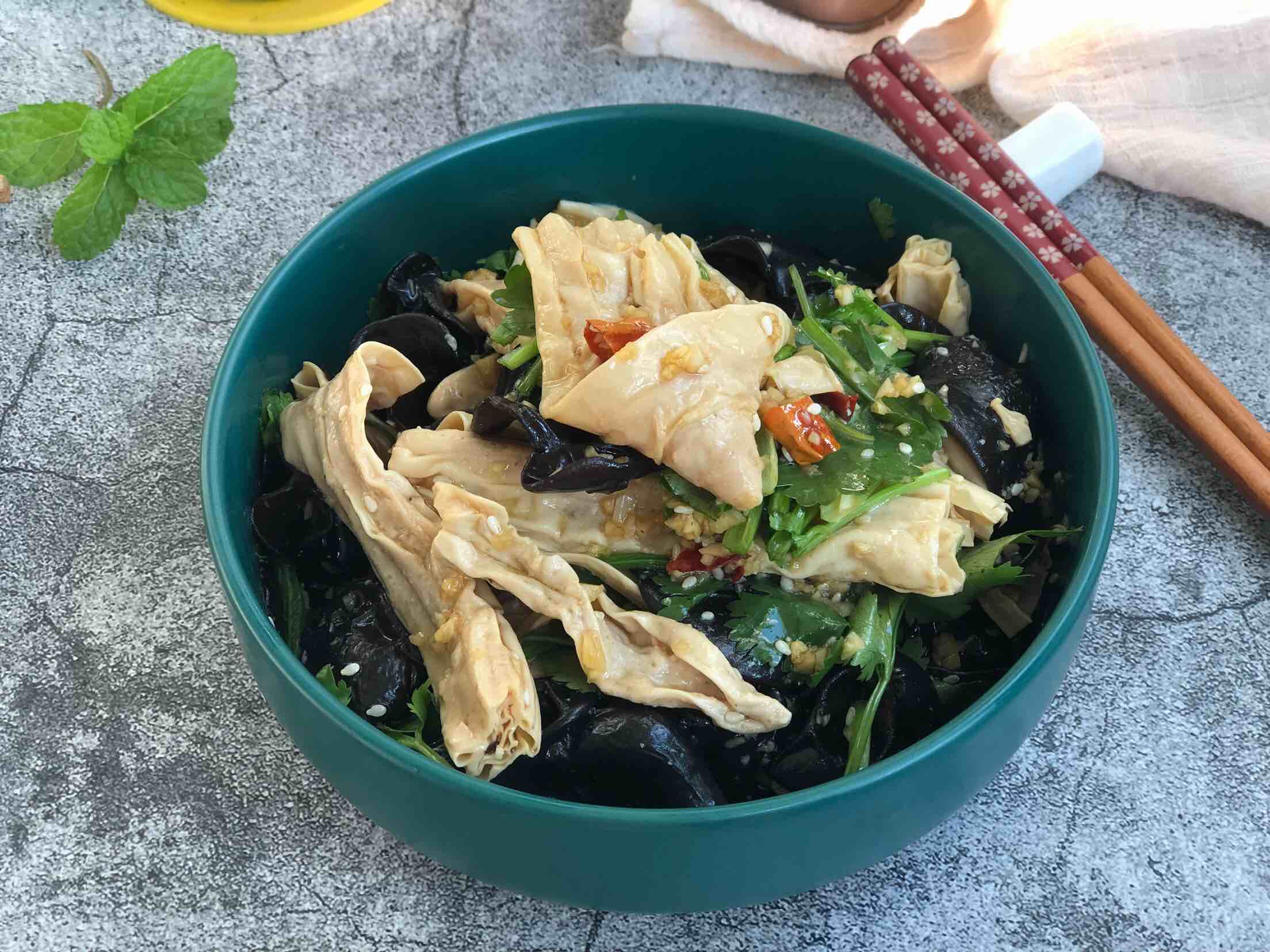 涼拌腐竹木耳的做法-香辣味拌菜譜