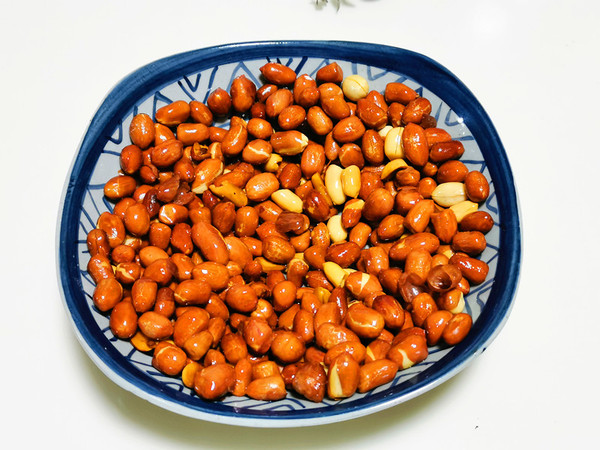 炒花生米的做法-家常味炒菜譜