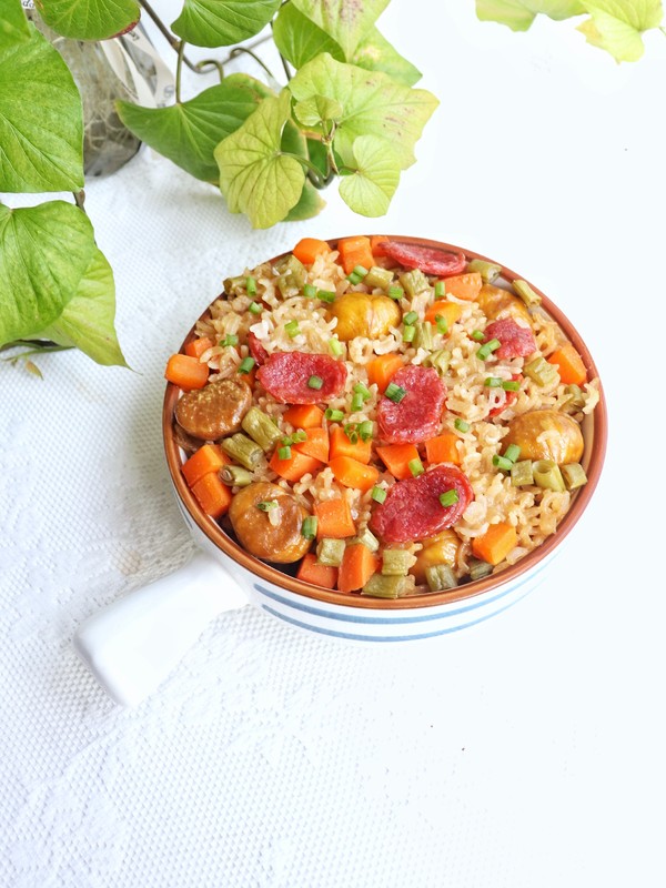 香腸板栗蒸飯的做法-家常味蒸菜譜