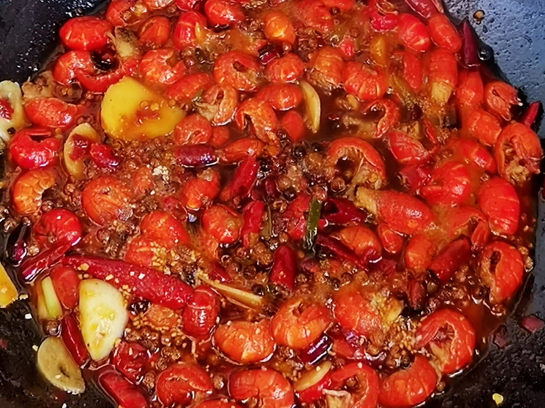 3斤蝦尾炒1大盤，麻辣鮮香下酒又下飯的做法-香辣味炒菜譜