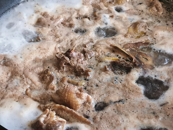 黃豆醬燉雞的做法-家常味燉菜譜