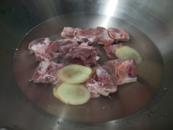 梅子蒸排骨的做法-咸鮮味蒸菜譜