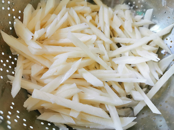 酸辣藕絲的做法-咸鮮味炒菜譜