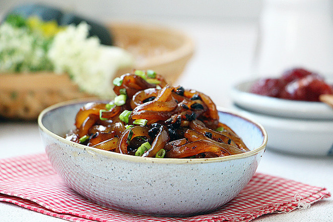 豆豉蒸肉皮的做法-香辣味蒸菜譜