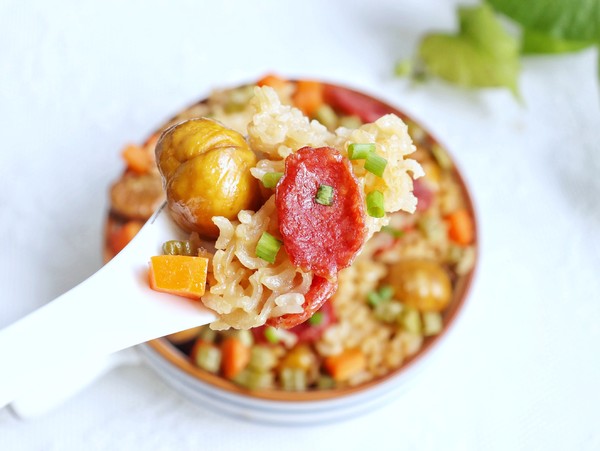 香腸板栗蒸飯的做法-家常味蒸菜譜