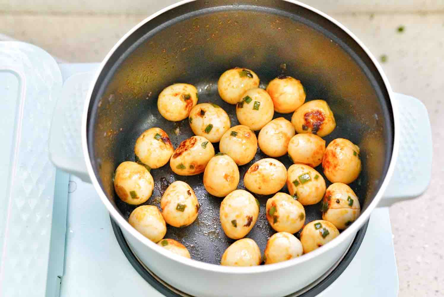 臟臟鵪鶉蛋的做法-家常味煮菜譜