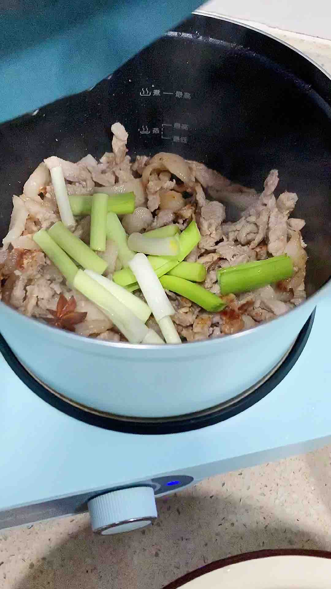 豆腐燉肉的做法-家常味燉菜譜