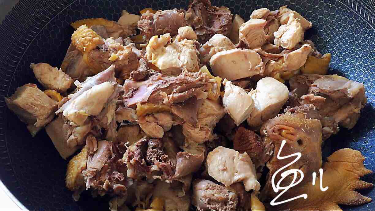 杏鮑菇燒雞塊的做法-家常味燒菜譜