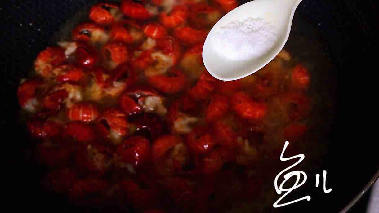 蒜香小龍蝦的做法-咸鮮味煮菜譜