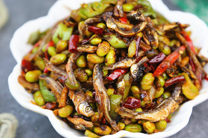 香辣毛豆米炒小魚干的做法-家常味炒菜譜