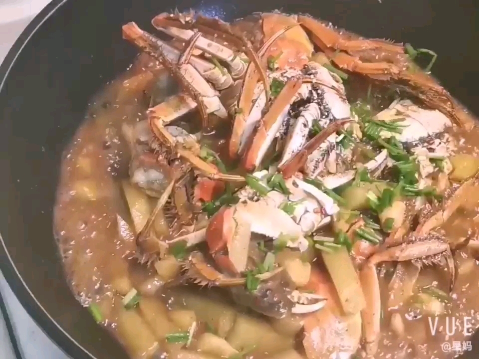 土豆燉河蟹的做法-麻辣味燒菜譜