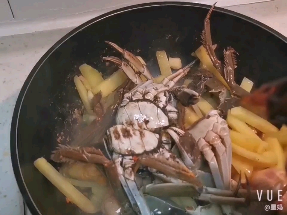 土豆燉河蟹的做法-麻辣味燒菜譜