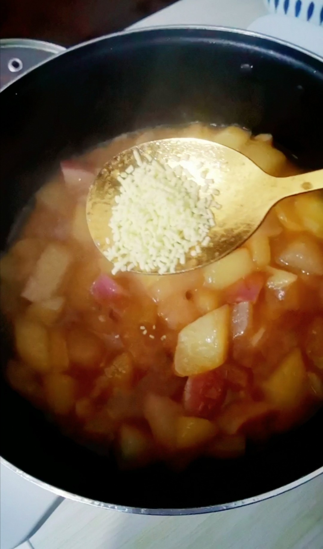 大蘿卜燉土豆的做法-咸鮮味燉菜譜