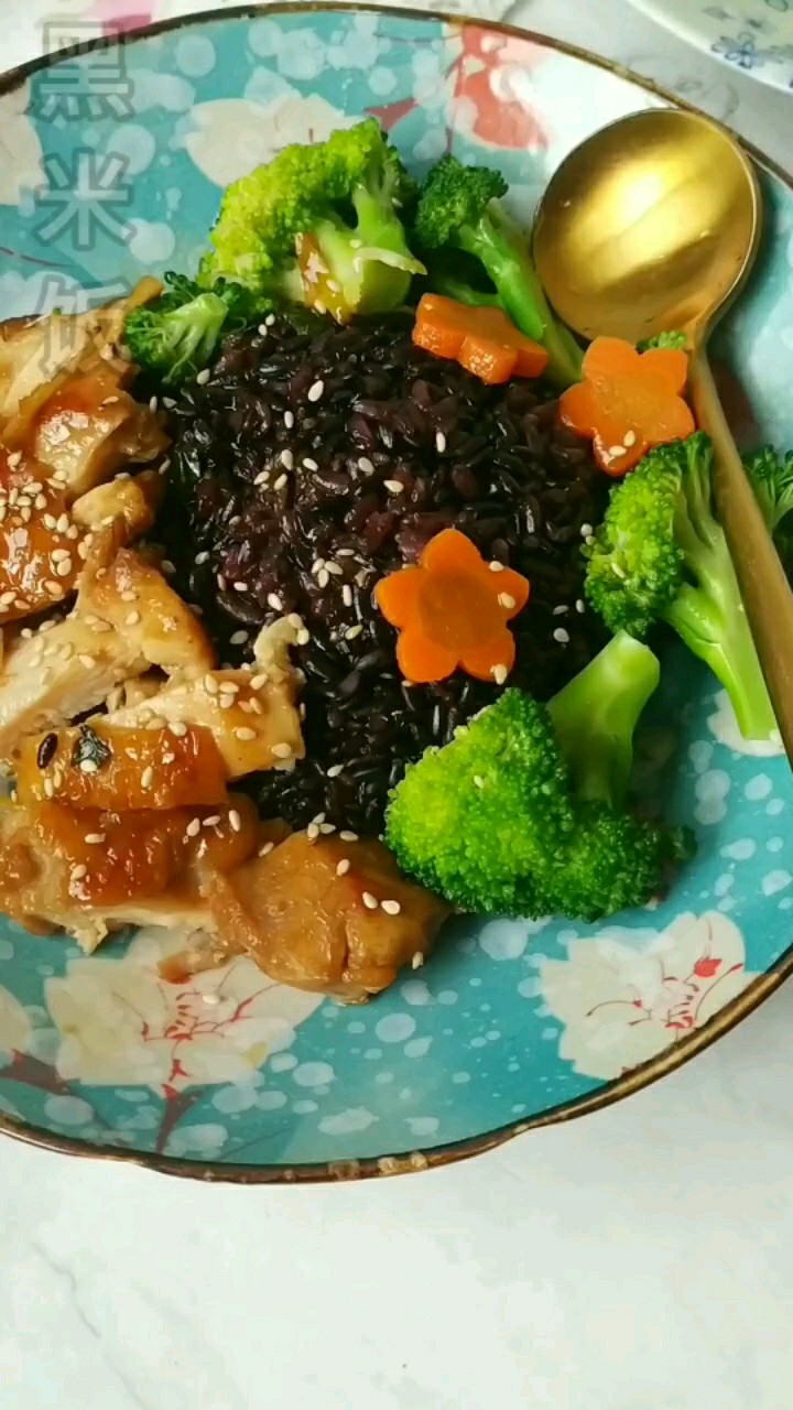 照燒雞腿黑米飯的做法-家常味蒸菜譜
