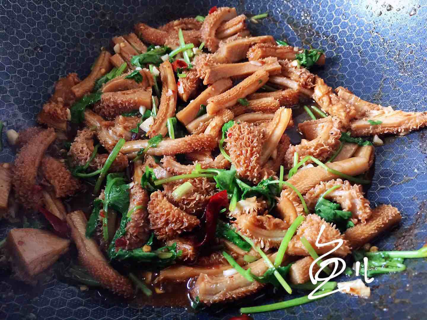 麻辣牛肚的做法-麻辣味炒菜譜