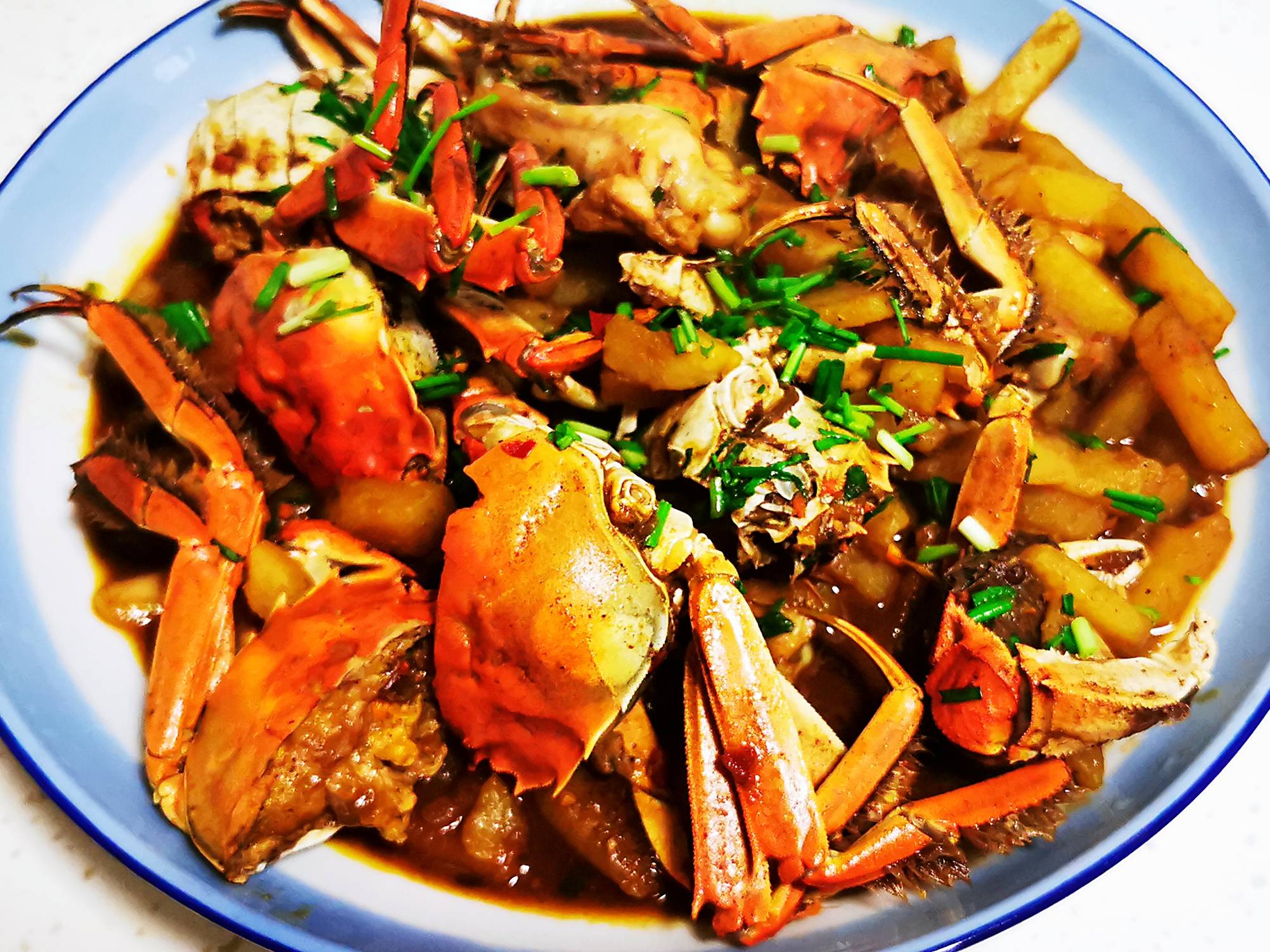 土豆燉河蟹的做法-麻辣味燒菜譜