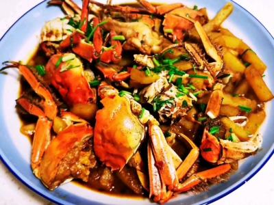土豆燉河蟹的做法-麻辣味燒菜譜