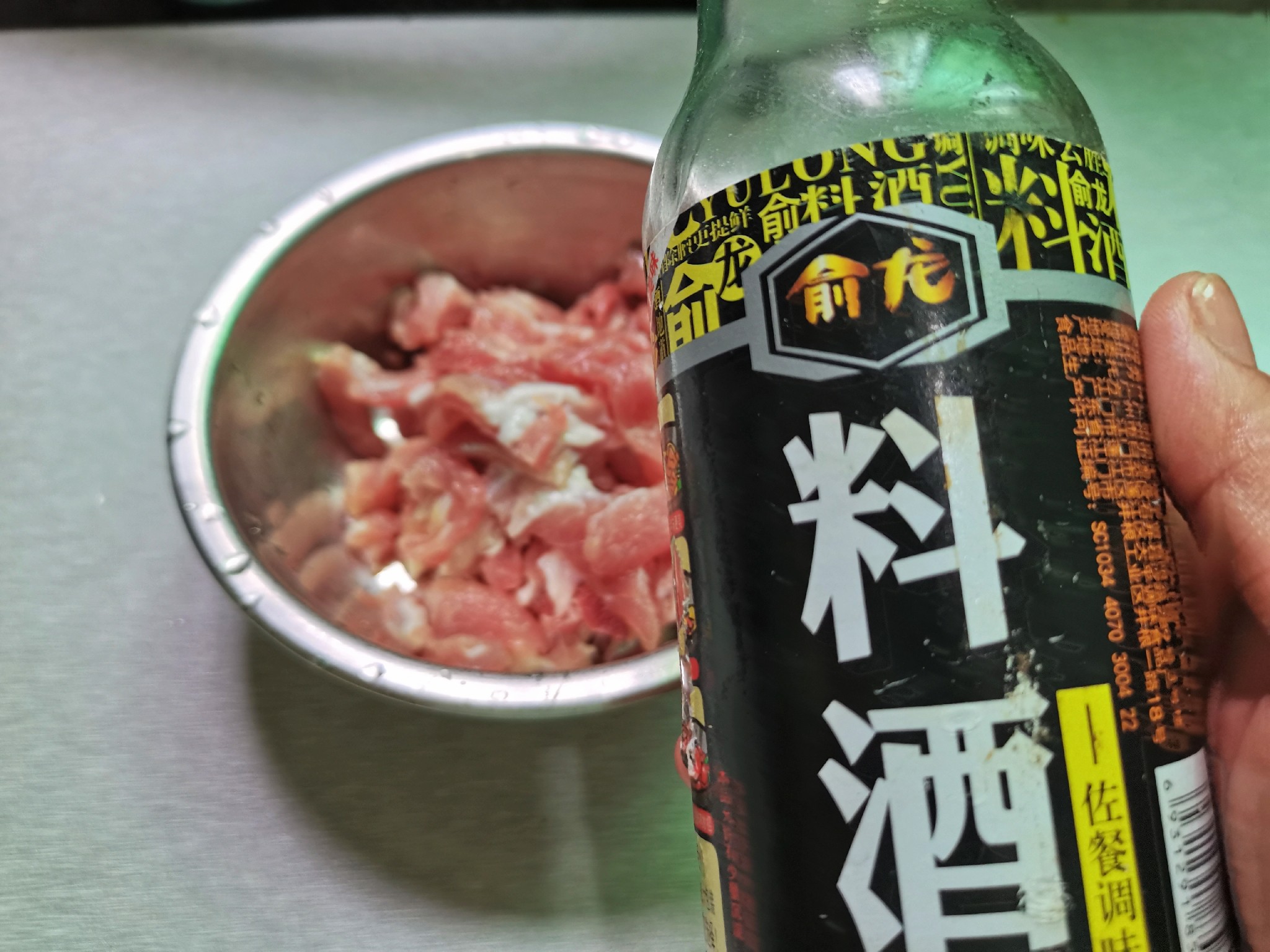 土豆炒肉的做法-家常味炒菜譜