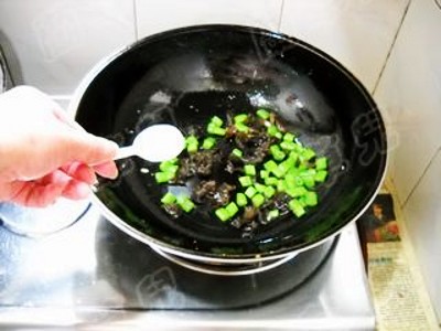 醬香饅頭炒雞蛋的做法-家常味炒菜譜