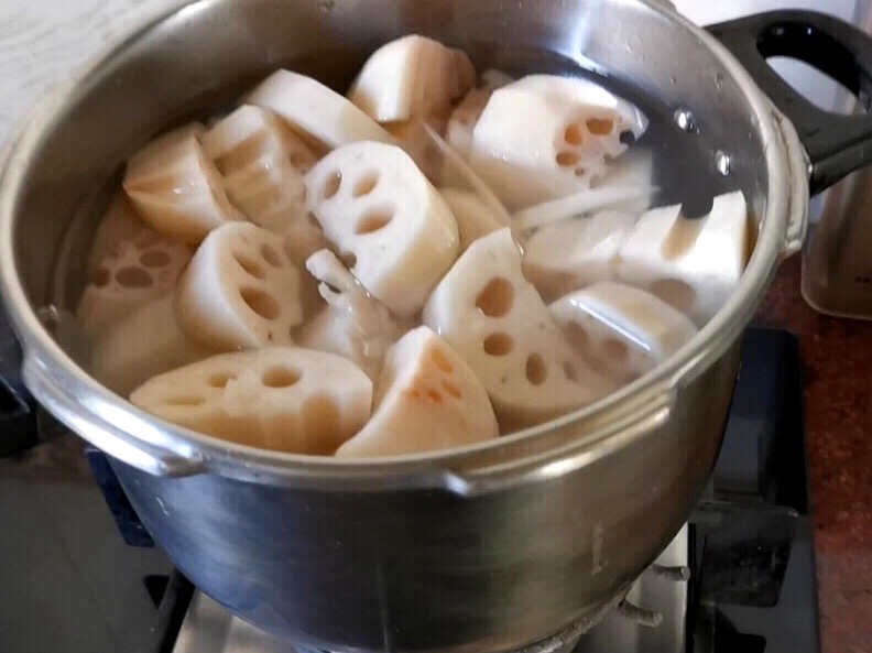 亞麻籽油排骨湯的做法-咸鮮味煮菜譜