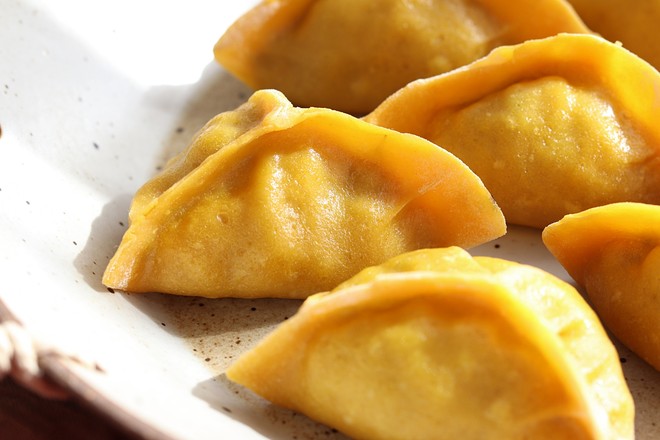 南瓜海麻線蒸餃，今兒立冬吃餃子了嗎？的做法-咸鮮味蒸菜譜