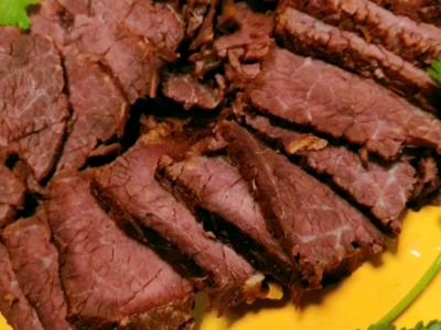 五香鹵牛肉的作法-五香味鹵菜譜