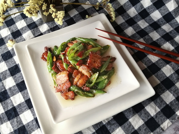 杭椒回鍋肉的做法-醬香味炒菜譜