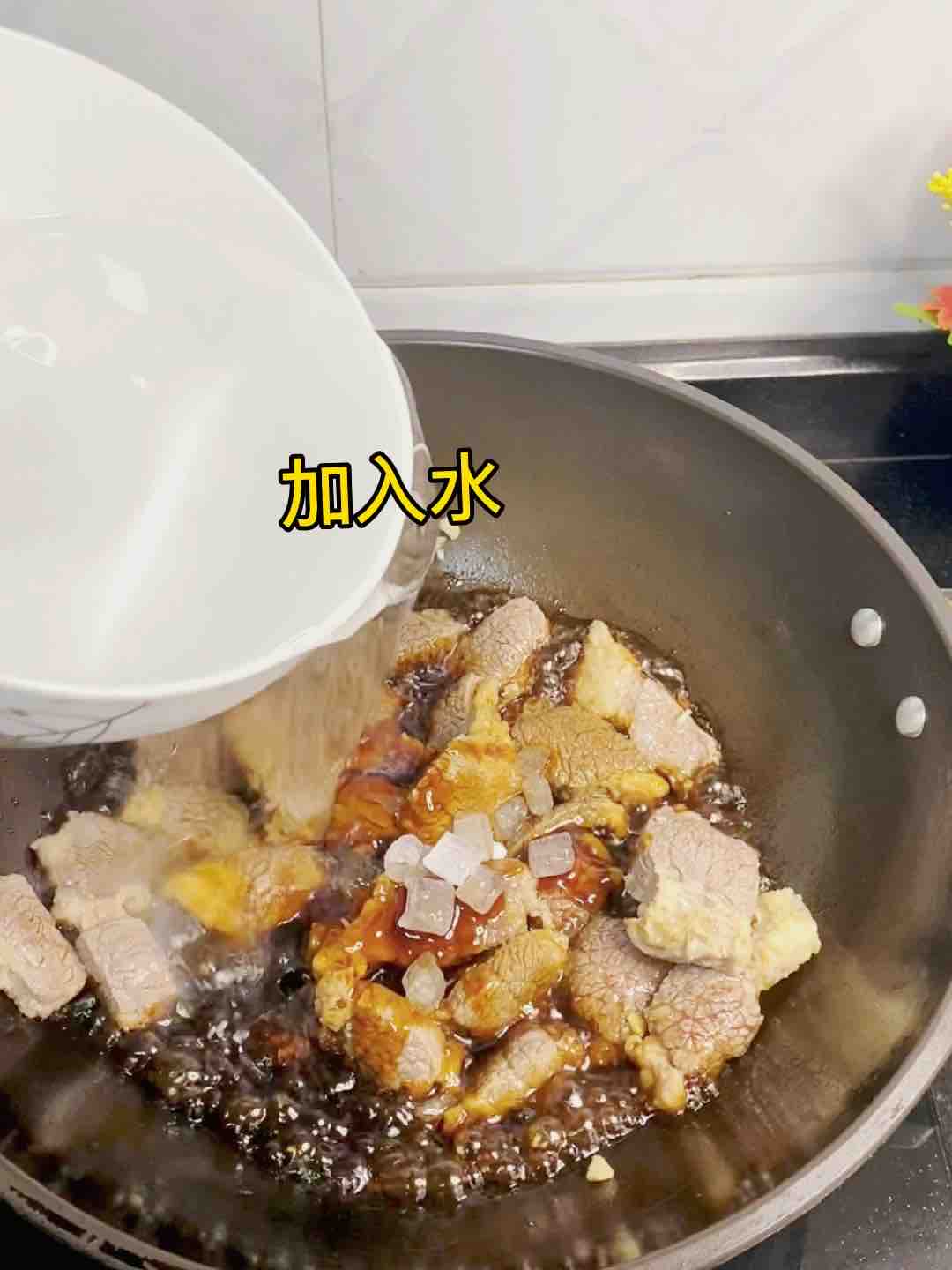 爆香紅燒牛肉燜土豆，這樣煮??一鍋都不夠的做法-家常味醬菜譜