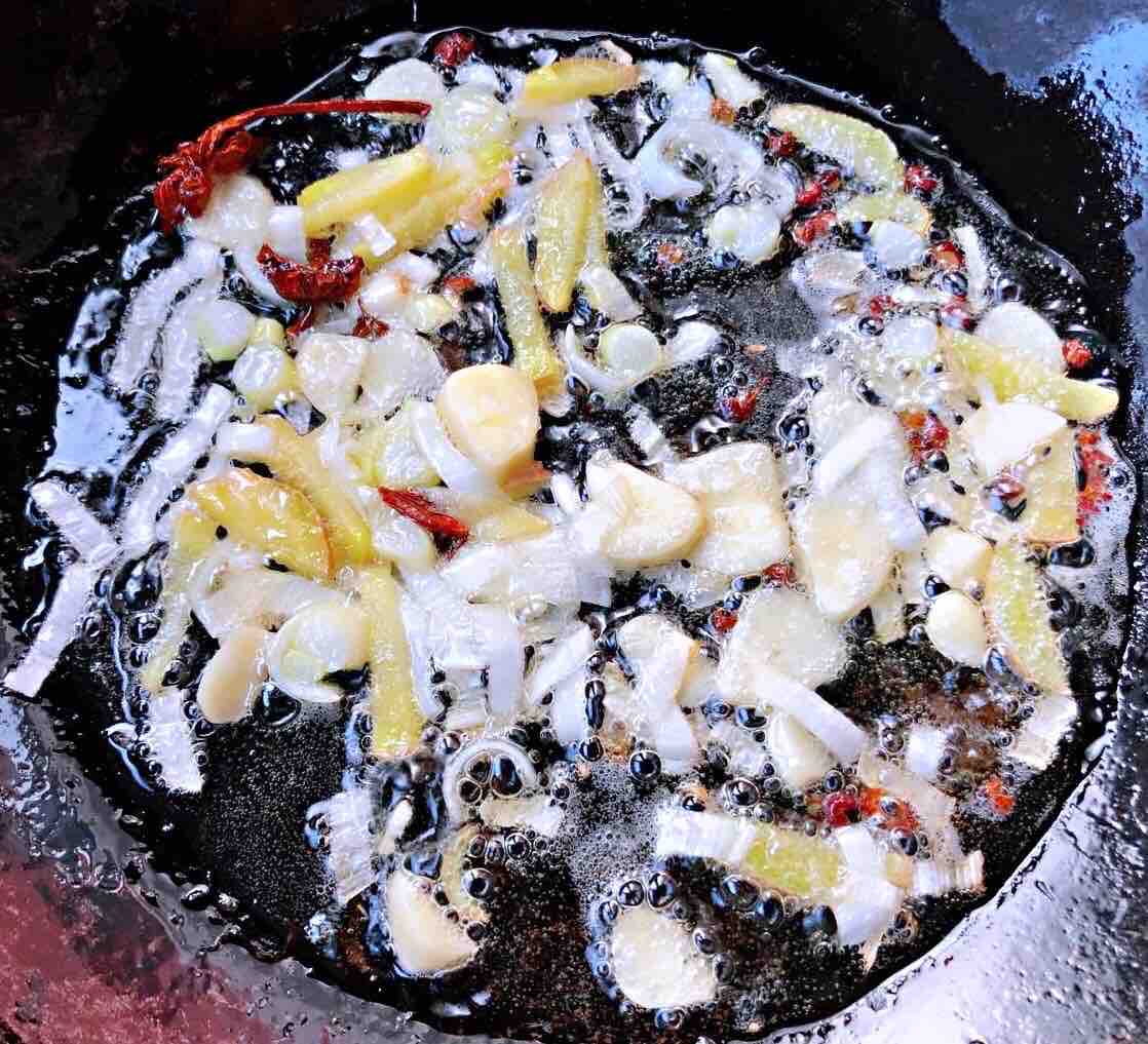 紅燒鴨翅的做法-家常味燉菜譜-易網(wǎng)健康養(yǎng)生網(wǎng) 紅燒鴨翅的做法-家常味燉菜譜