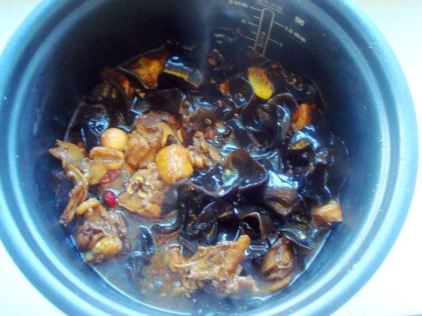 豆皮木耳燒雞的做法-咸鮮味燒菜譜