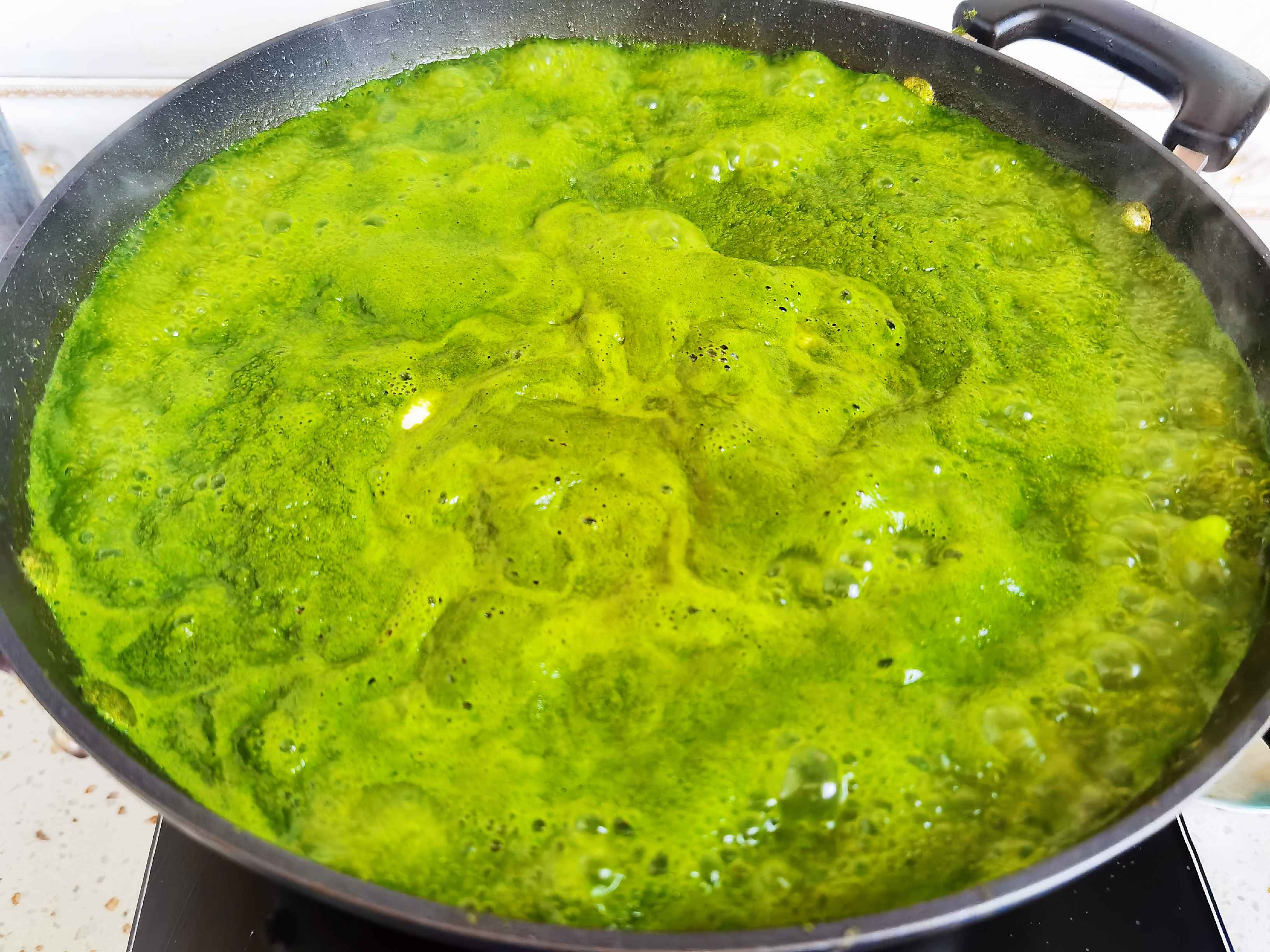 東北內蒙特色家常美食－蕓豆柳蒿芽，春天囤地野菜秋冬來解饞的做法-苦香味煮菜譜