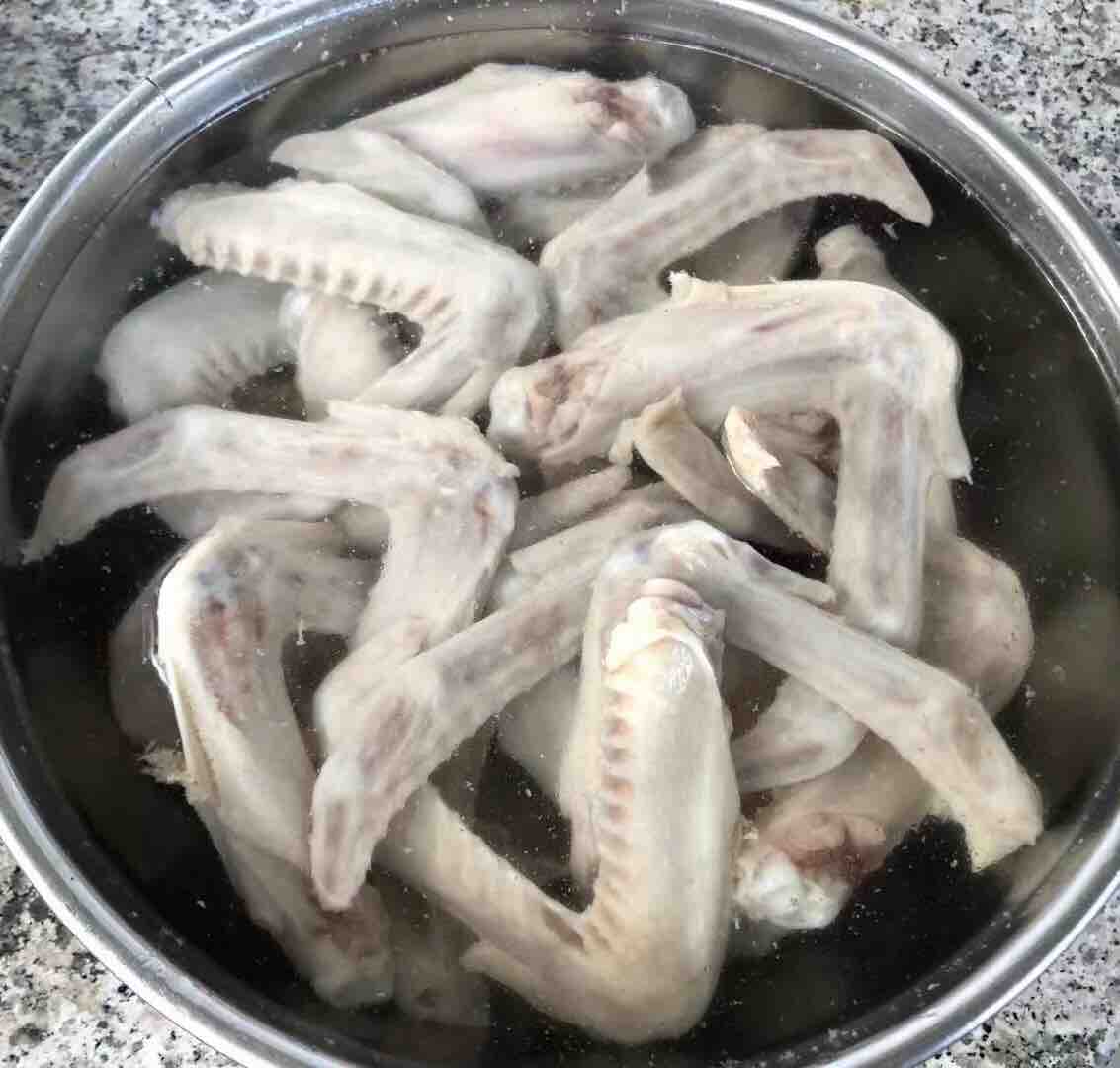 紅燒鴨翅的做法-家常味燉菜譜-易網(wǎng)健康養(yǎng)生網(wǎng) 紅燒鴨翅的做法-家常味燉菜譜