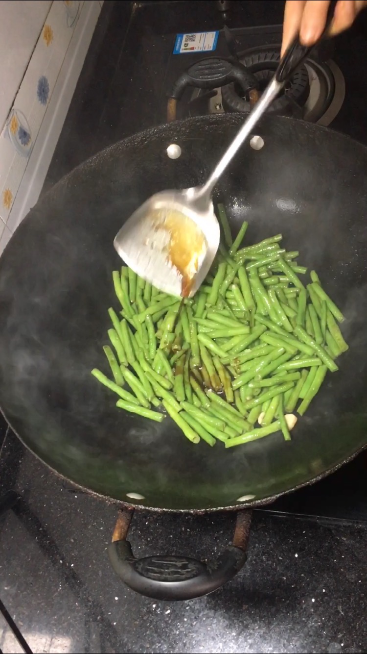 素炒豆角的做法-家常味炒菜譜