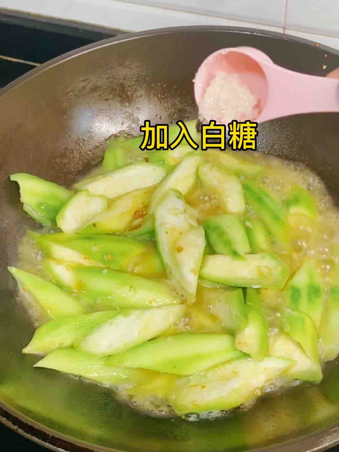 絲瓜這樣炒，比山珍海味還美味，10條不夠吃??便宜超好吃的做法-咸鮮味炒菜譜