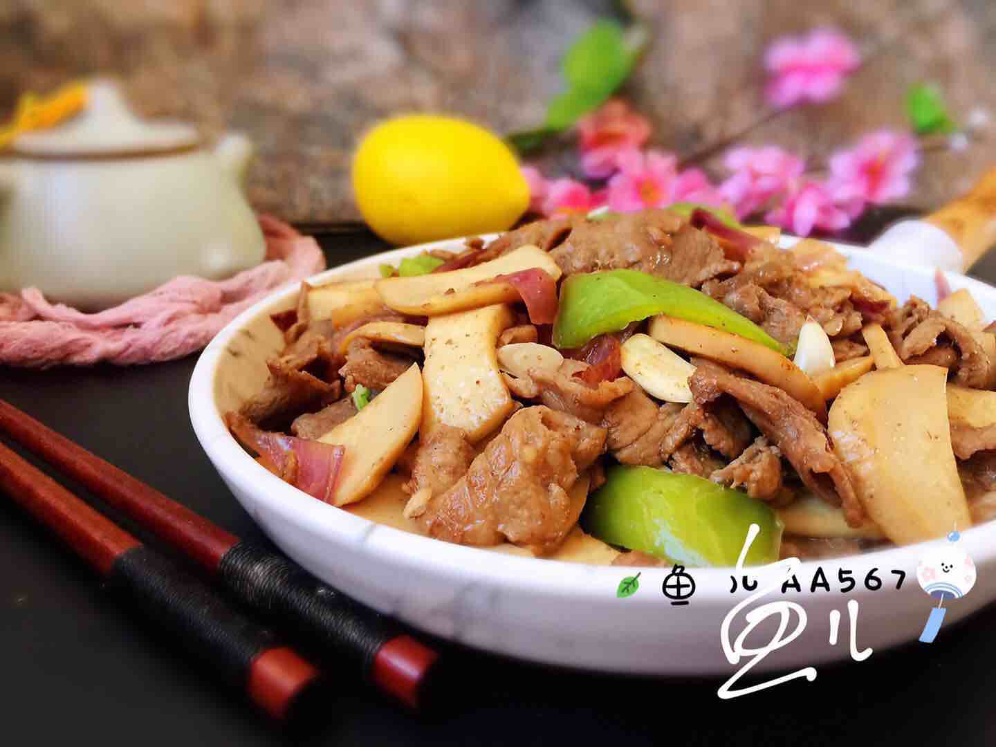 教你杏鮑菇新吃法，上桌就被搶光了！的做法-家常味炒菜譜