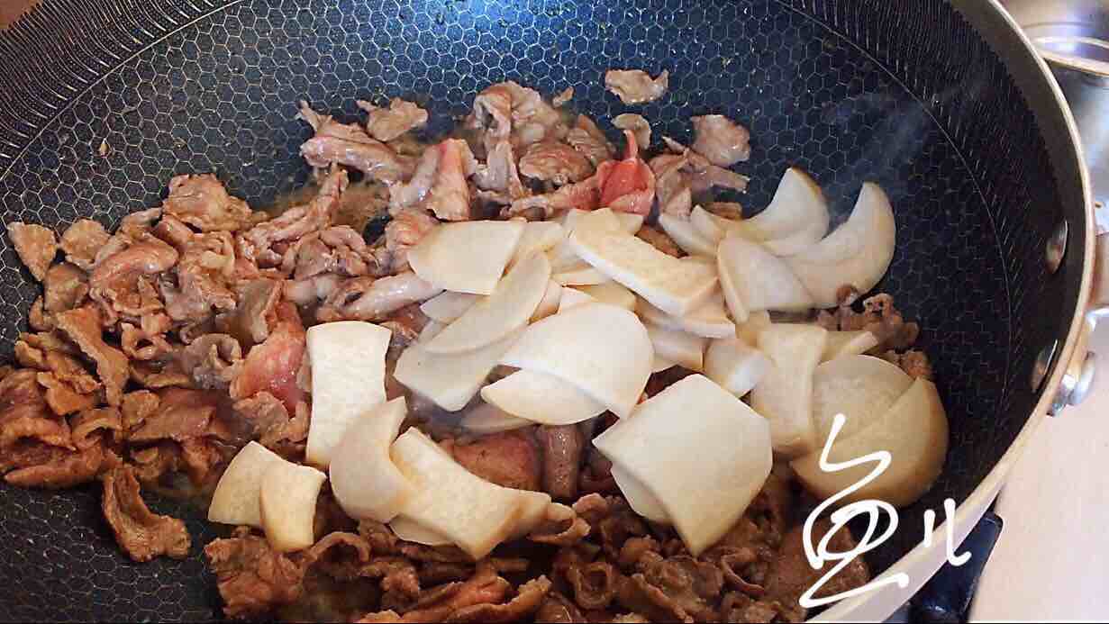教你杏鮑菇新吃法，上桌就被搶光了！的做法-家常味炒菜譜