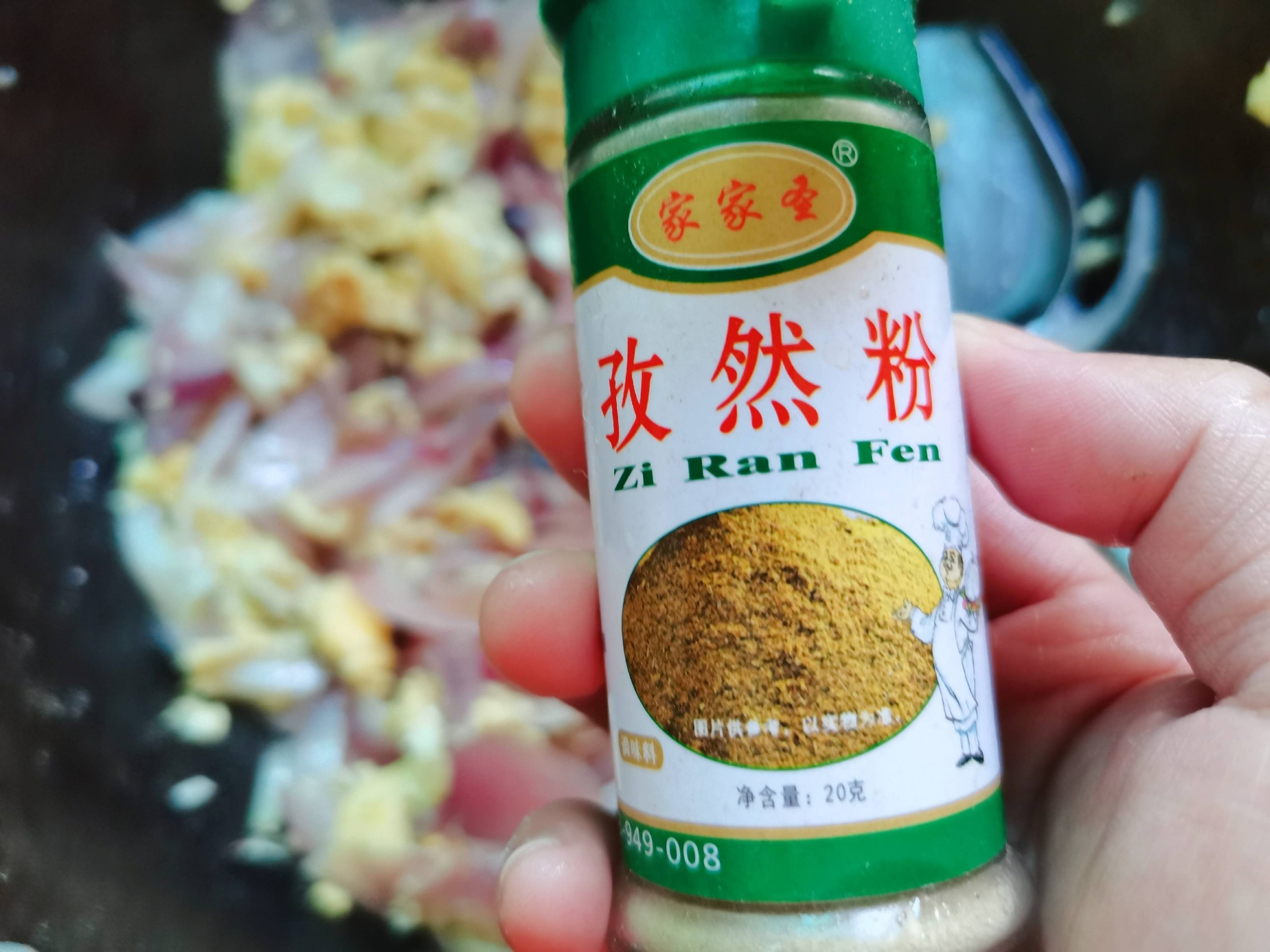 洋蔥炒蛋的做法-家常味炒菜譜