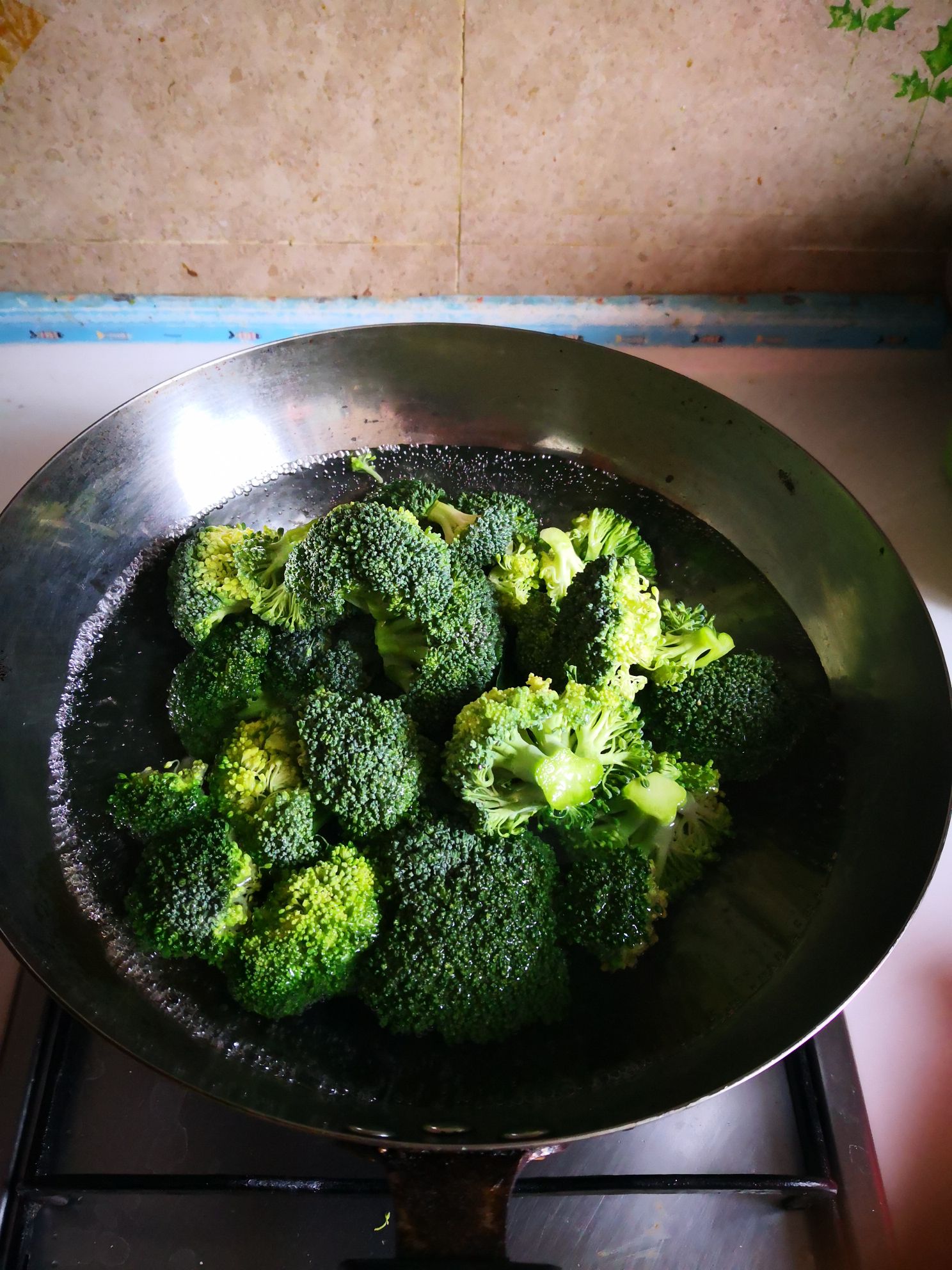 肉餡西蘭花的做法-家常味炒菜譜