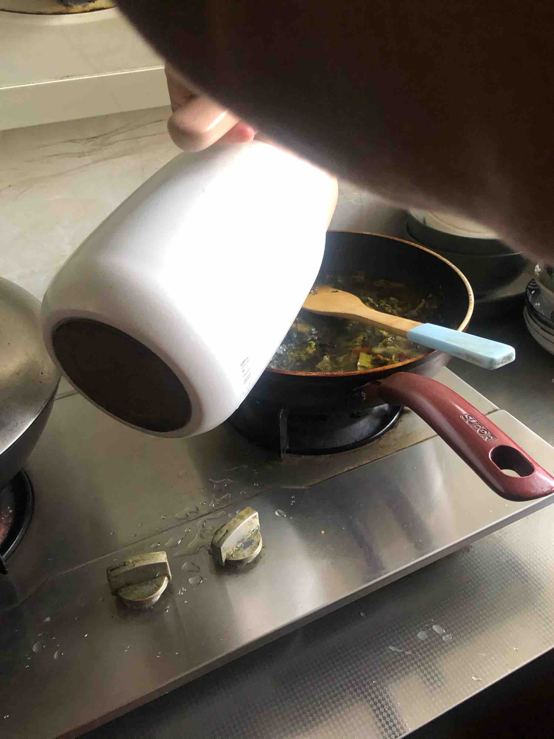 酸菜魚片的做法-酸辣味煮菜譜