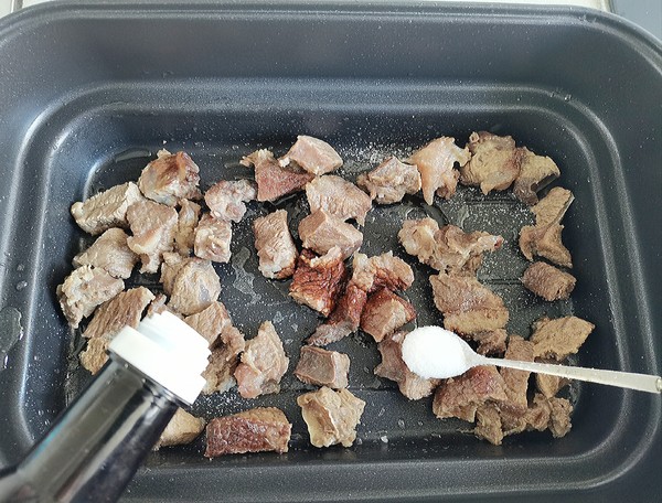 鮮美又饞人的土豆燉牛肉的做法-家常味燉菜譜-易網健康養生網 鮮美又饞人的土豆燉牛肉的做法-家常味燉菜譜