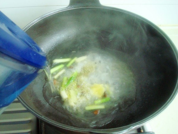 黑白菜寬粉燉腐竹的做法-咸鮮味燉菜譜