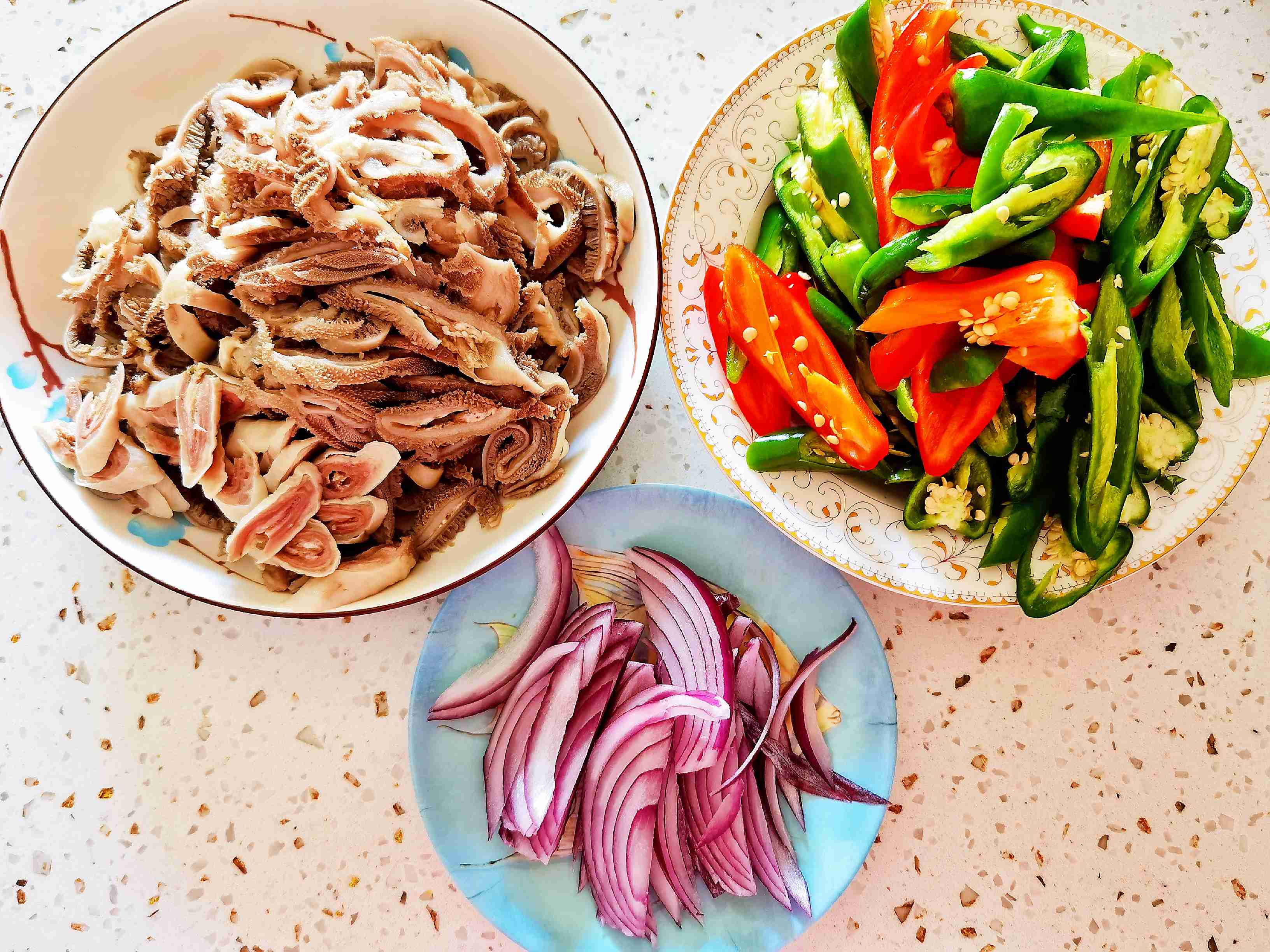 毛肚不要只來燙火鍋，做成香辣味，又嫩又脆又下飯的做法-香辣味炒菜譜