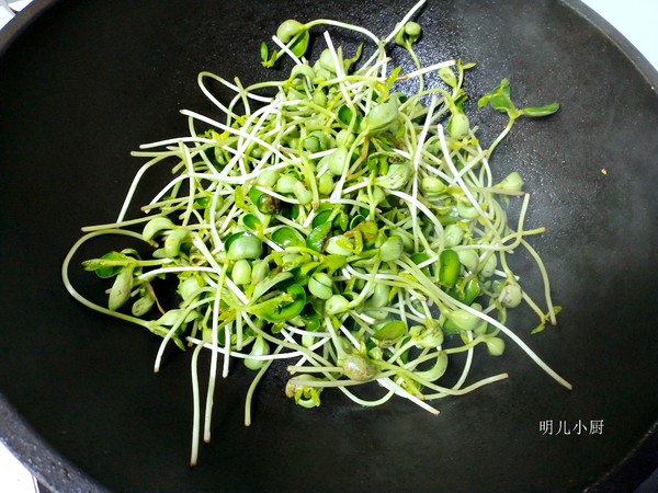 蝦仁炒豆苗的做法-家常味炒菜譜