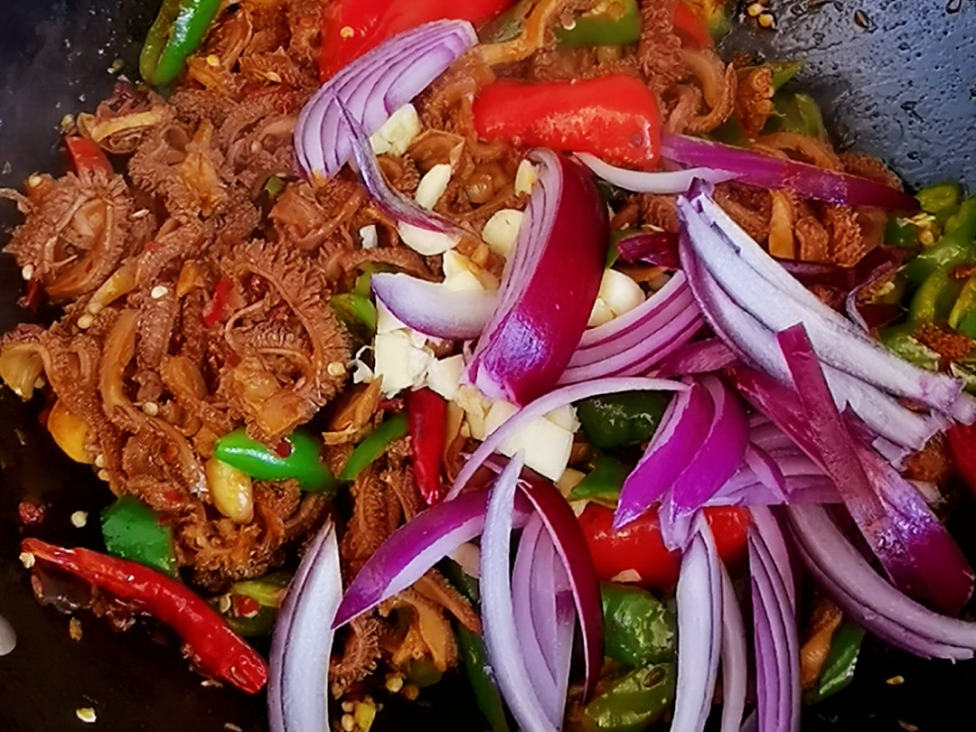 毛肚不要只來燙火鍋，做成香辣味，又嫩又脆又下飯的做法-香辣味炒菜譜